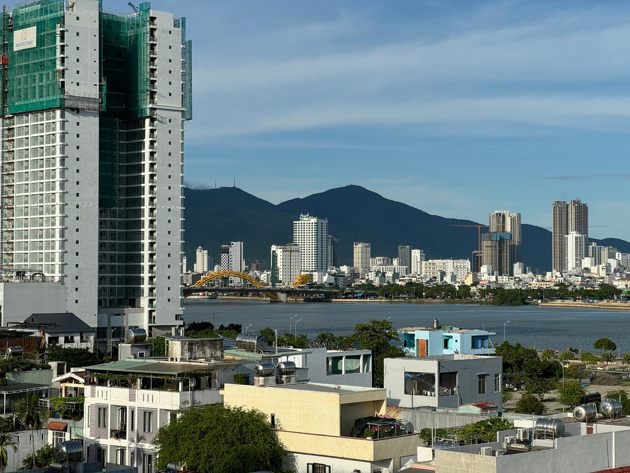 family_city_apartment_da_nang_vietnam