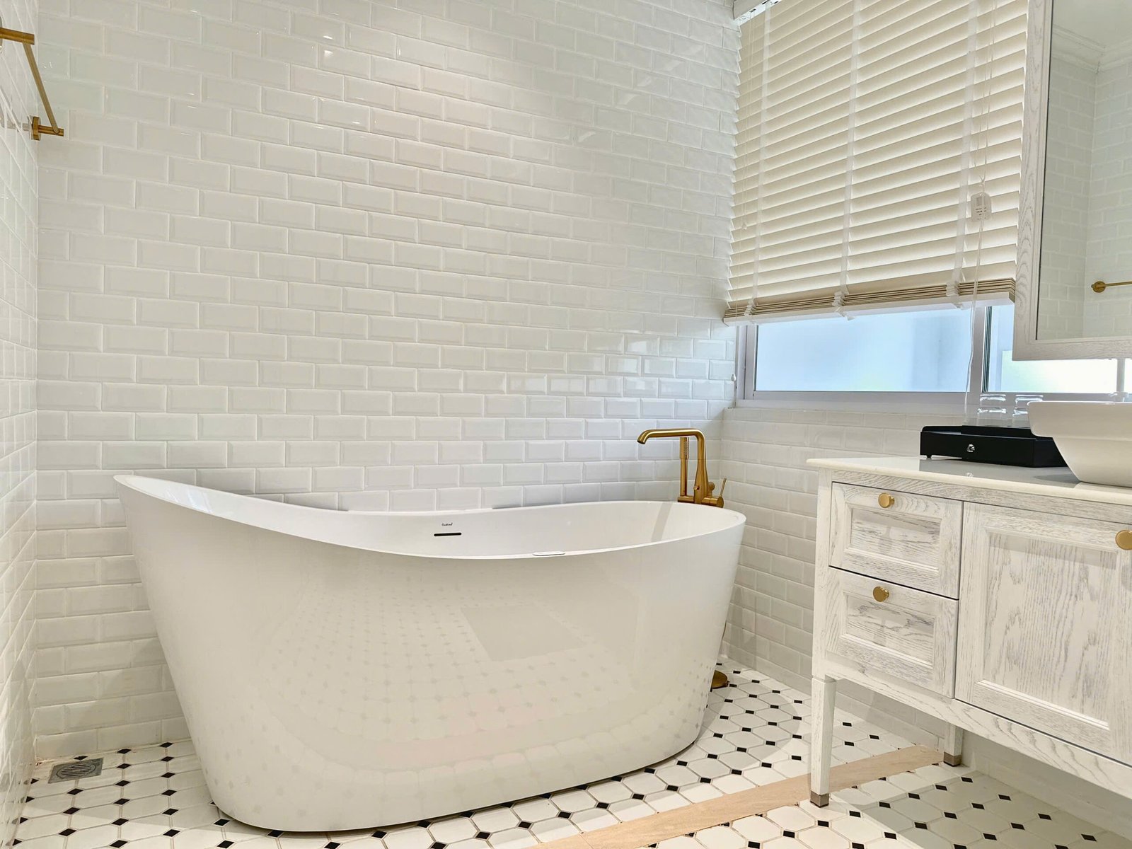 bathtub_homestay_da_nang_vietnam